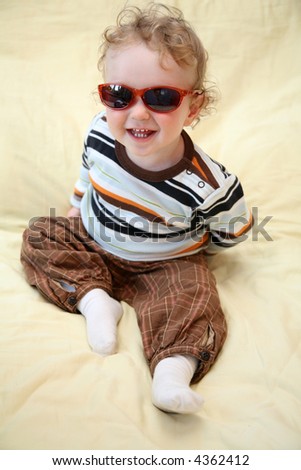 child in the sunglasses