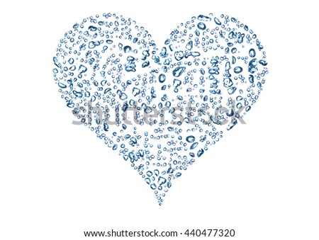 The picture presents a heart that consist of underwater bubbles