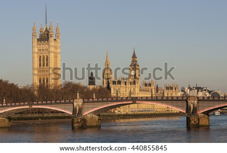 London cityscape showing Big Ben and Westminster