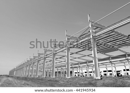 Steel structure workshop is under construction 