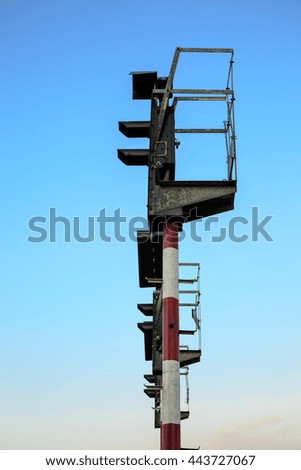Signal light post of railway