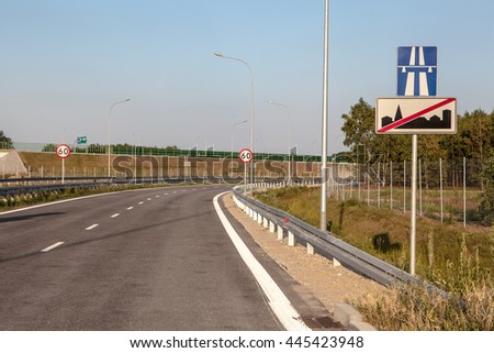 Highway motorway freeway expressway speedway sign with end of city, urban sign
