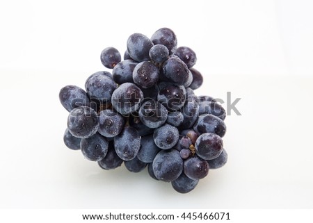 Grapes isolated picture