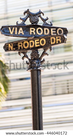 Rodeo Drive street sign in Beverly Hills, California. Royalty-Free Stock Photo #446040172