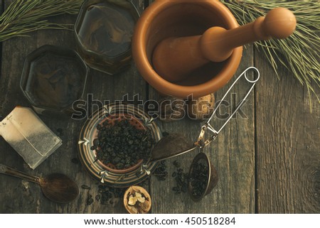 The picture shows the various items that are needed for the tea ceremony
