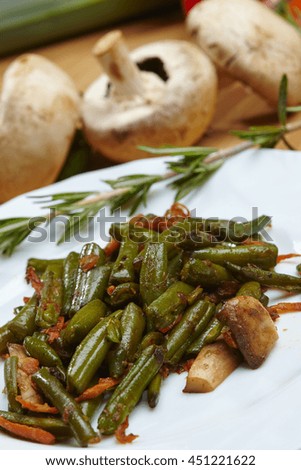 healthy vegan dish braised green beans