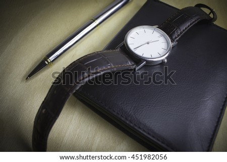 wallet handle the clock on the desktop