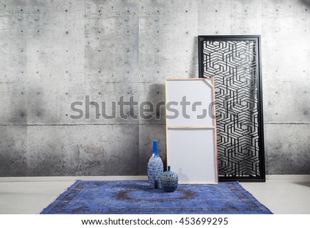 concrete wall interior decor and rug