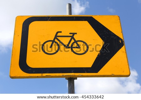 Dutch road sign: diversion for cyclists