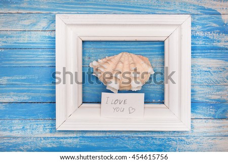 Sign I love you and Sea shell in a white frame - Vintage style