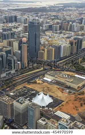 Vertical view of Abu Dhabi city, United Arab Emirates by day