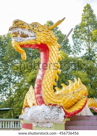Golden dragon statue 