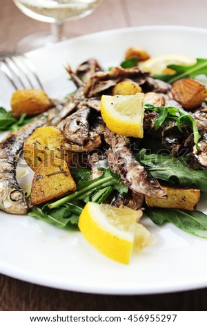 grilled sardines with potatoes