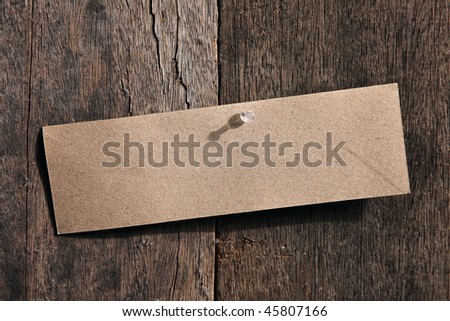 blank note on the wooden wall