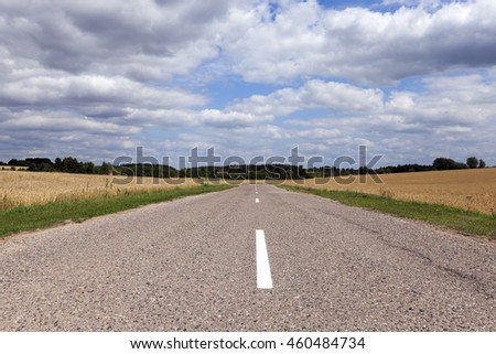   photographed markings on the road, which regulates the movement of participants,