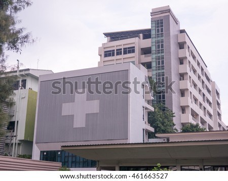 hospital building with big symbolic