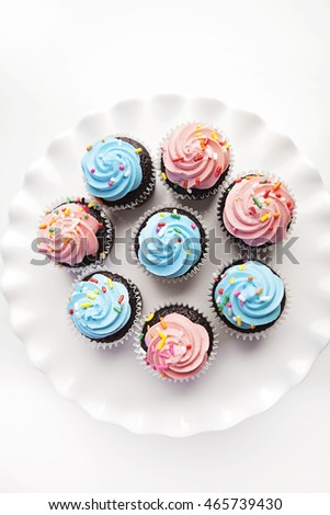Blue and pink cupcakes, picture taken from top
