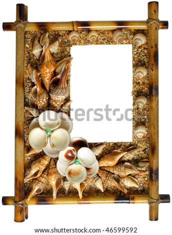 Photoframework from sea cockleshells and pearls