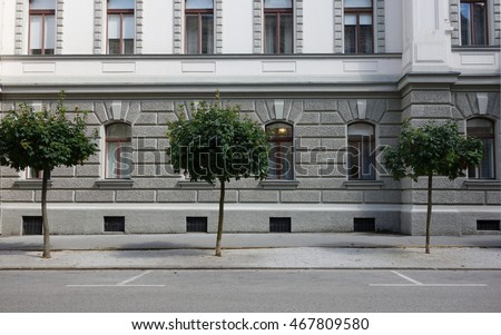 Side parking city view Royalty-Free Stock Photo #467809580
