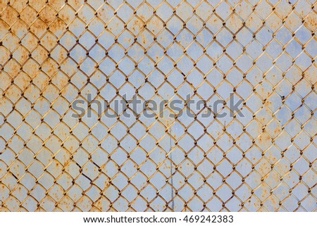 Rusty wire fence