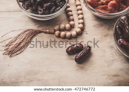 Dates and beads - symbols of Ramadan.