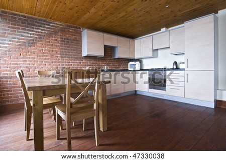 Classy fully fitted kitchen with dining area