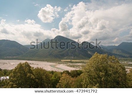 Landscapes between hills and mountains