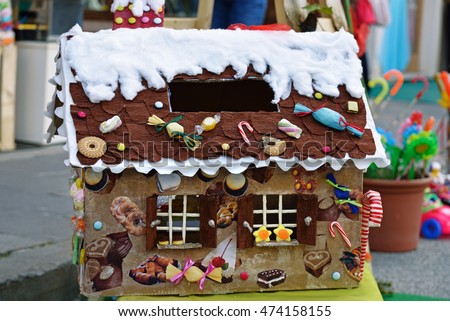 Hansel and Gretel house - model of card game