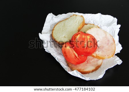 chicken ham and tomatoes and bread