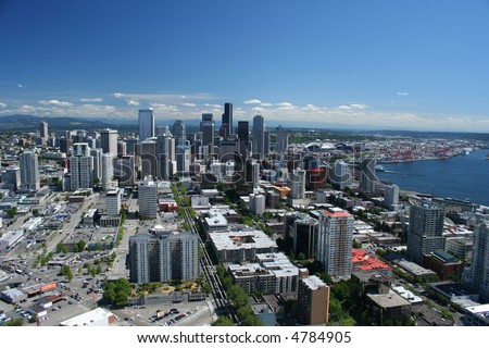 seattle skyline from space needle