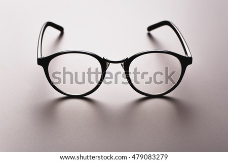 Black satine plastic circle eye glasses