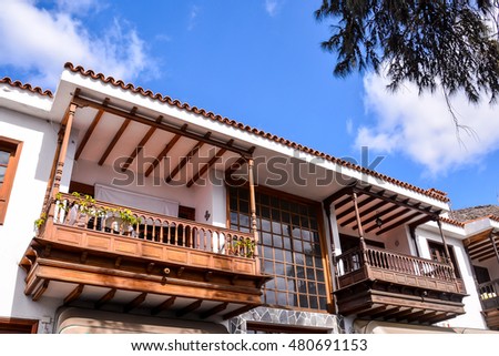 Photo Picture of the Classic Style Canarian Wooden Balcony
