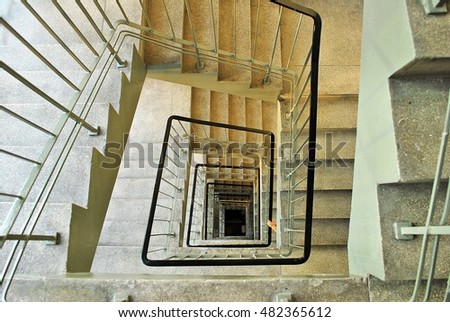 Square staircase perspective,