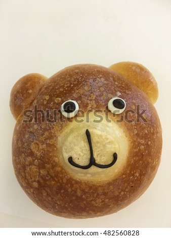 Bear face shape bread