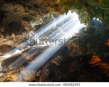 Light in Dong Thean Cang Cave