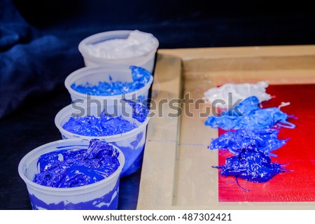 to grading blue sky tone color start from dark blue,middle blue,light blue and white put colour on block screen and chop 
until colors that blend together