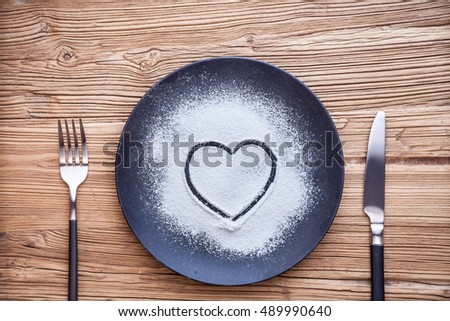 Knife and fork plate flour letter heart shape peach