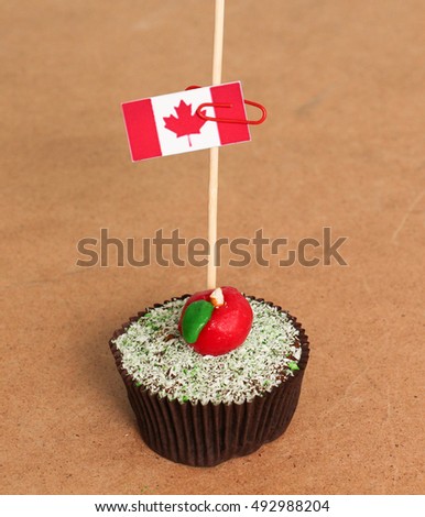 canada flag on a apple cupcake,picture of a