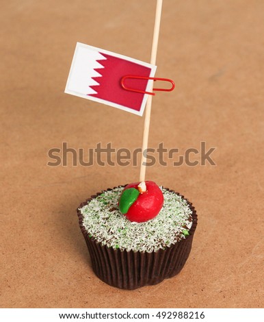 Bahrain flag on a apple cupcake,picture of a