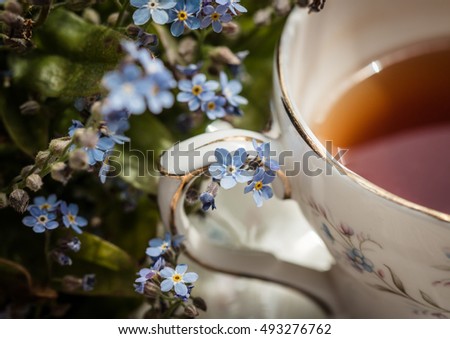 Tea and forget-me-nots