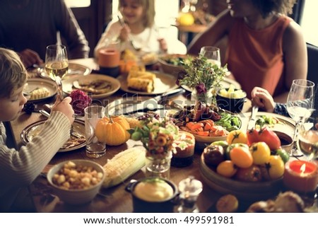 Children Eating Turkey Thanksgiving Celebration Concept