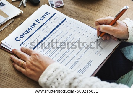 Consent Form Healthcare Medical Hospital Concept Royalty-Free Stock Photo #500216851
