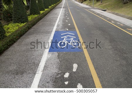 Bicycle road sign 