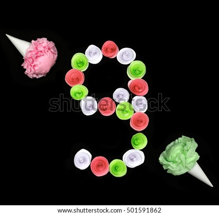 Decorative figure of nine lined paper flowers