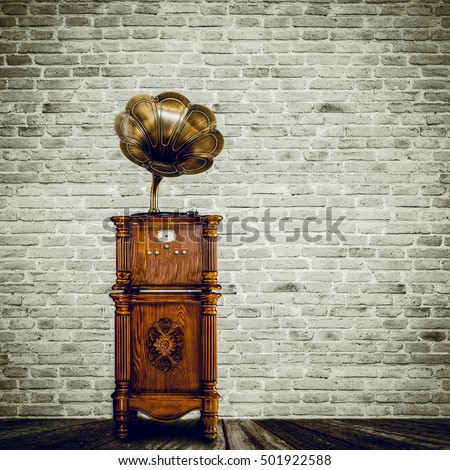 retro old gramophone in the vintage room Royalty-Free Stock Photo #501922588