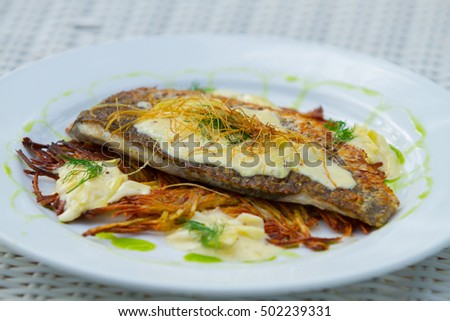 grilled fish with white wine