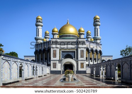 Jame'Asr Hassanil Bolkiah Mosque, Bandar Seri Begawan, Brunei Darussalam Royalty-Free Stock Photo #502420789