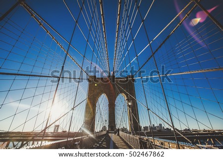 Brooklyn Bridge sunrise in New York City, USA