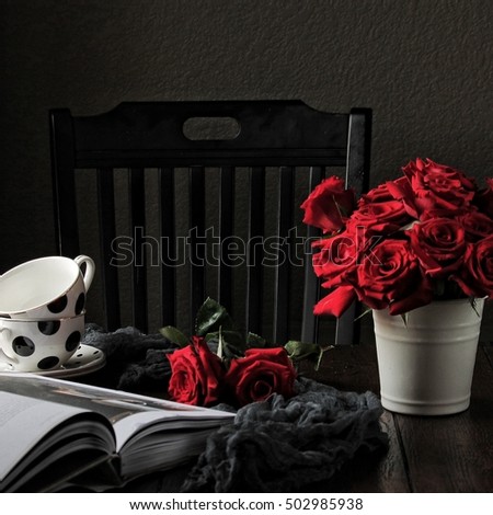Red roses on the table