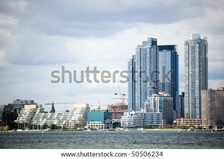 toronto harbor , skyline , urban landscape